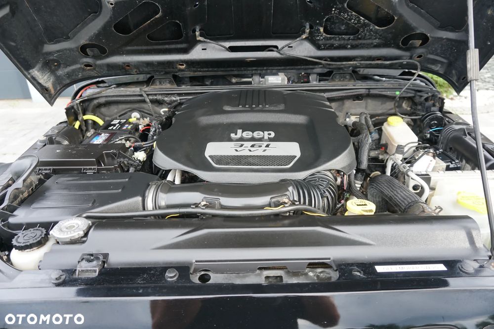 Jeep Wrangler 3.6 Unlim Sahara - 10