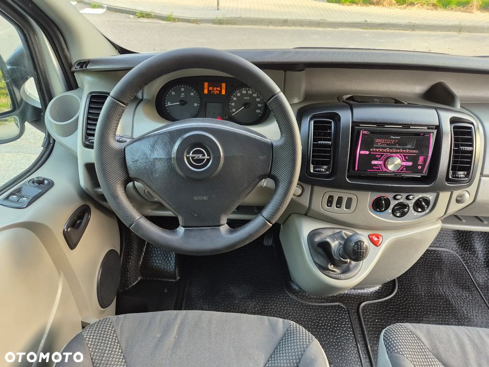 Opel Vivaro - 30
