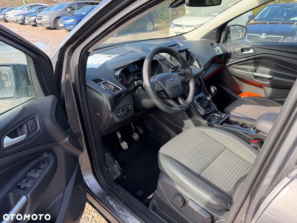 Ford Kuga 1.5 EcoBoost 2x4 Titanium - 23