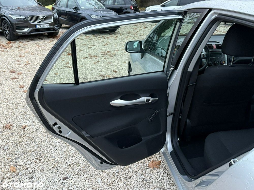 Toyota Auris 1.6 Active - 16