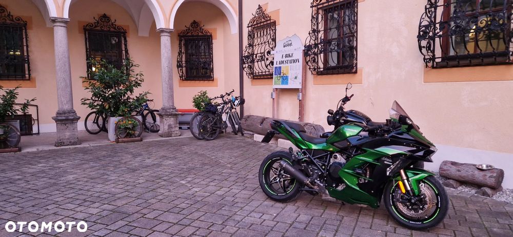 Kawasaki Ninja H2 SX - 5