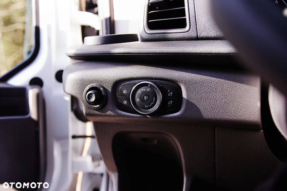 Ford Transit - 18