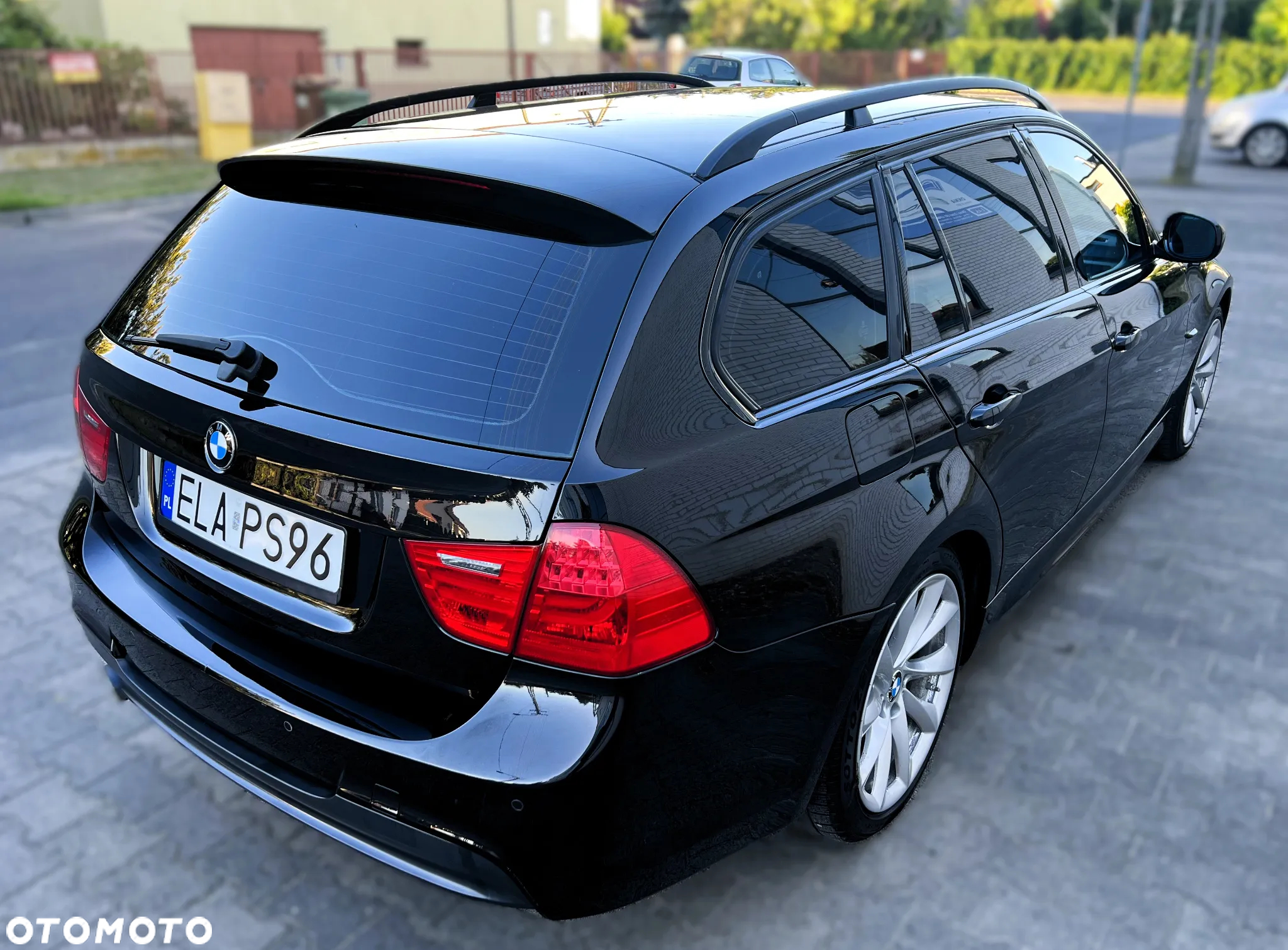 BMW Seria 3 318d DPF Touring Edition Sport - 17