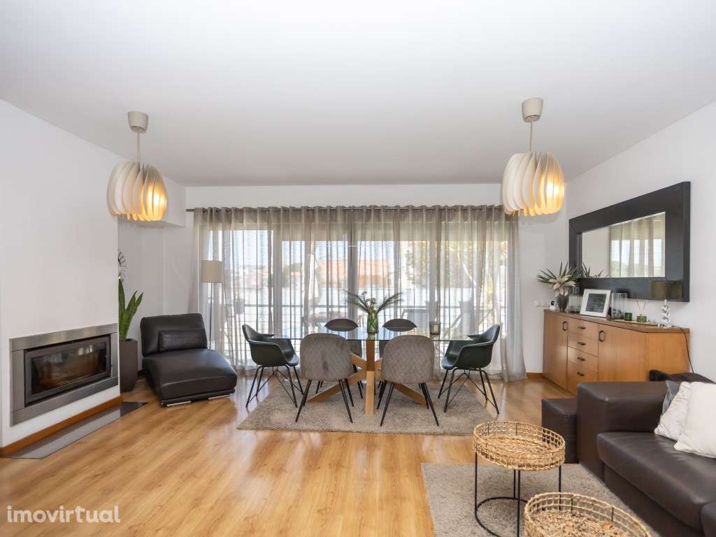 Moradia em Banda T3+1, arquitetura contemporânea com garagem e pisc... - Grande imagem: 4/55