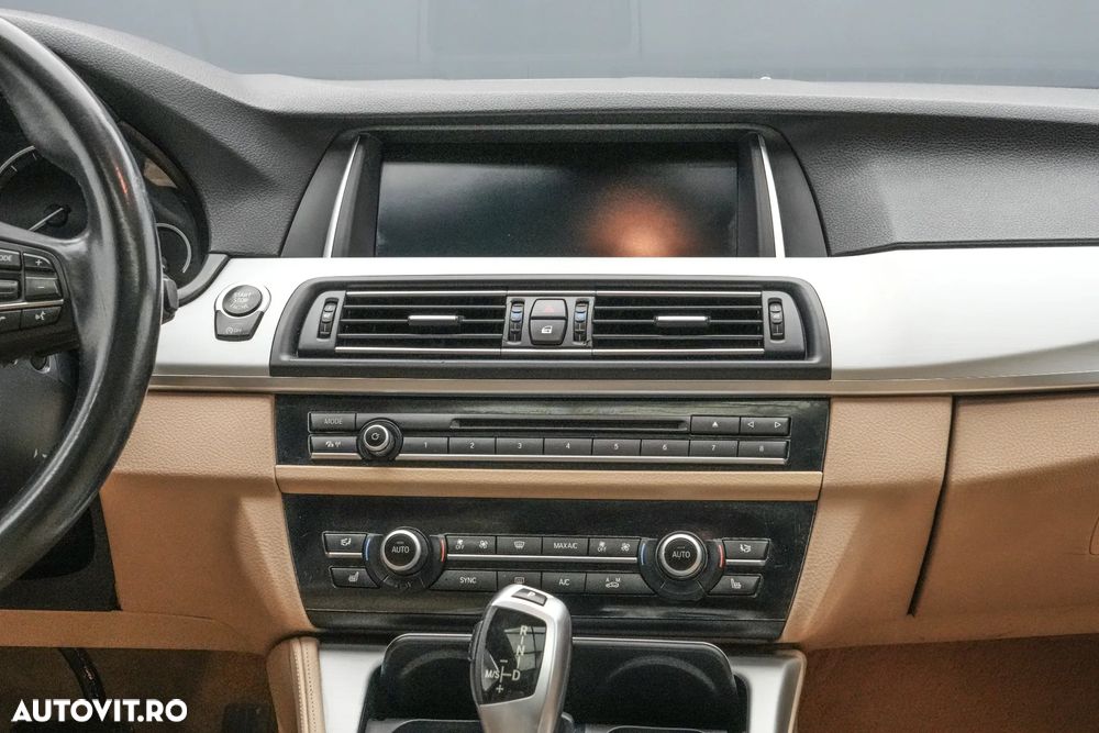 BMW Seria 5 520d xDrive Aut. Modern Line - 20