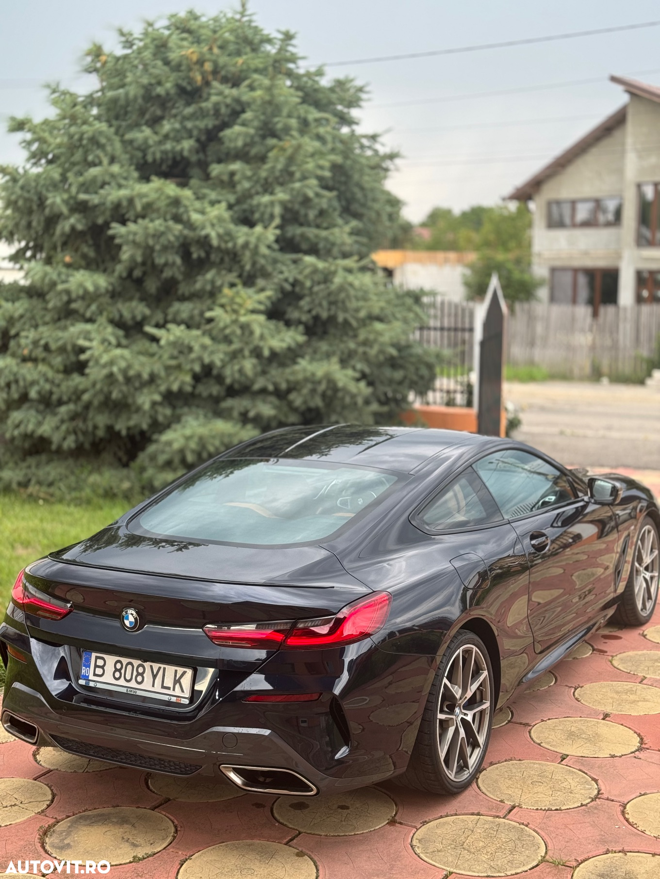 BMW M8 M850i xDrive AT - 12