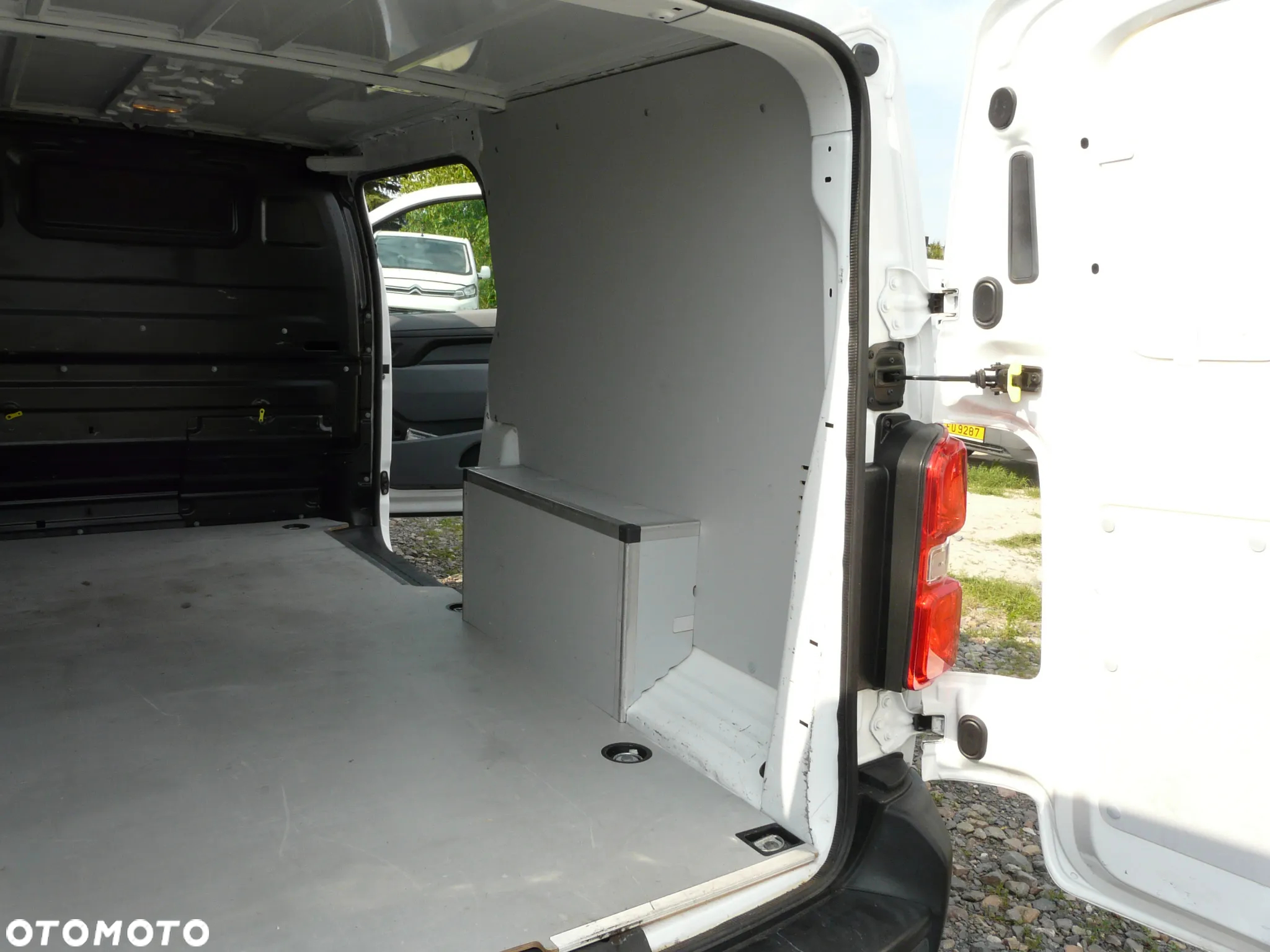 Opel Vivaro Odpowiednik Peugeot Expert - 19
