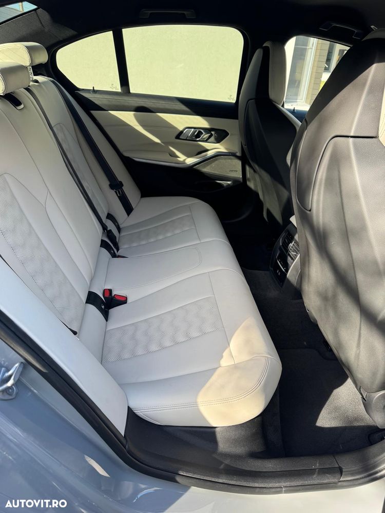 BMW M3 Competition xDrive AT - 23