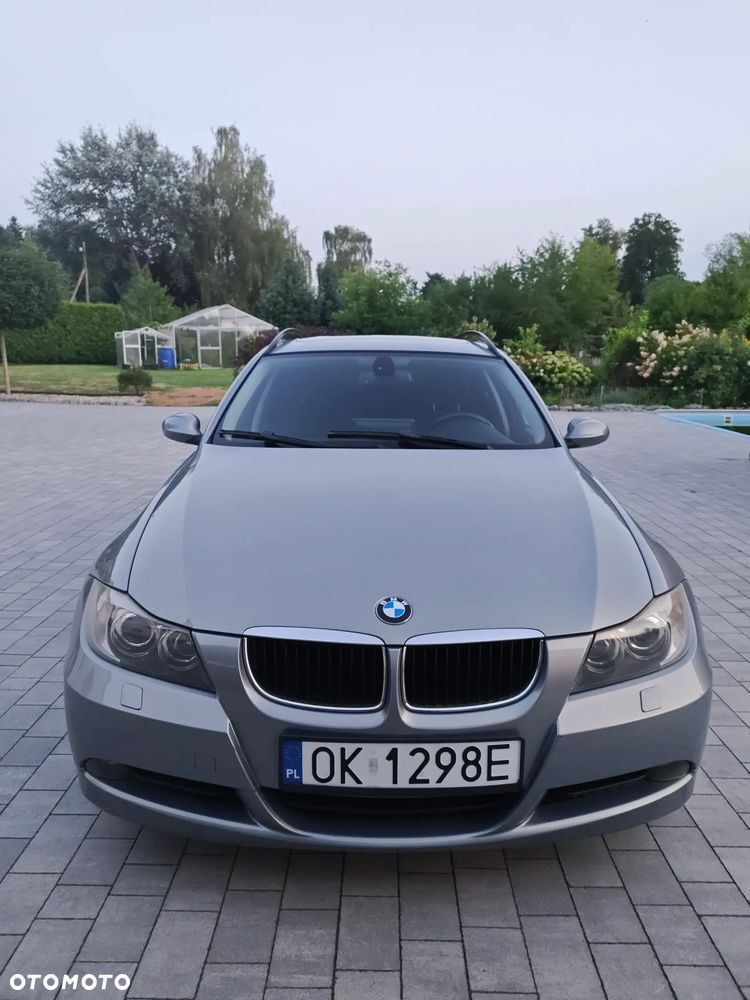 BMW Seria 3 320i - 3