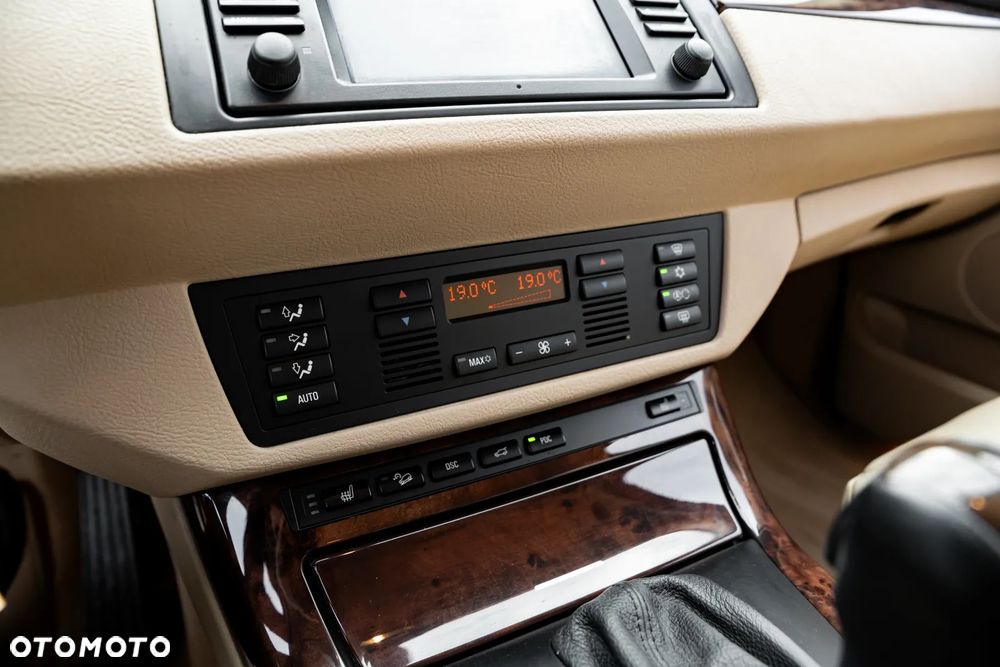 BMW X5 3.0 i Edition Exclusive - 31