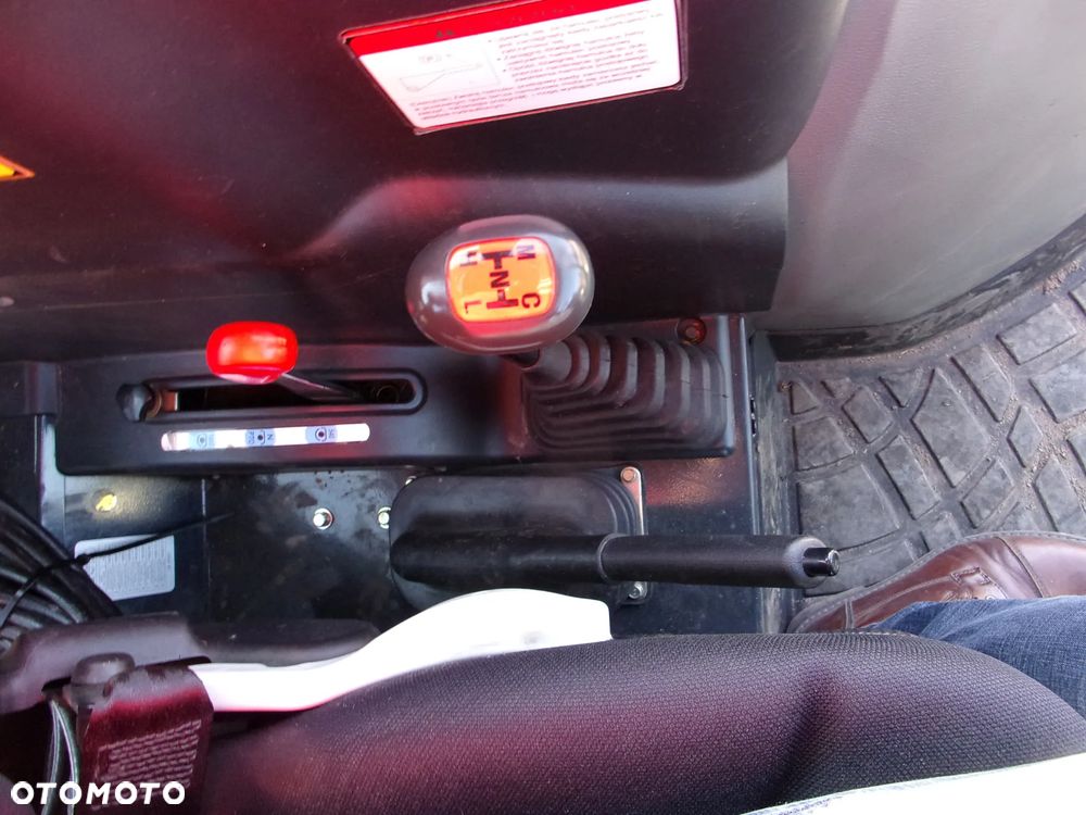 Zetor NOWY Ciągnik rolniczy ZETOR Proxima CL100 z TUR+TUZ przedni, ZETOR Forterra HSX 110 z ładowaczem TUR, Ciągnik rolniczy KIOTI 904 z ładowacze TUR, Ciągnik rolniczy Lamborghini Lampo 70 z ładowaczem, Ciągnik rolniczy sadowniczy New Holland Boomer 50 z TUREM - 26