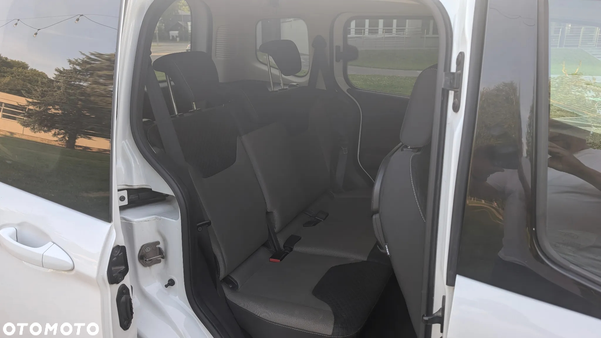 Ford Tourneo Courier 1.0 EcoBoost Titanium - 12
