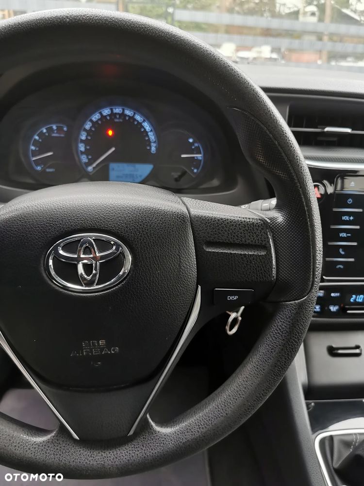 Toyota Auris 1.4 D-4D Dynamic - 29