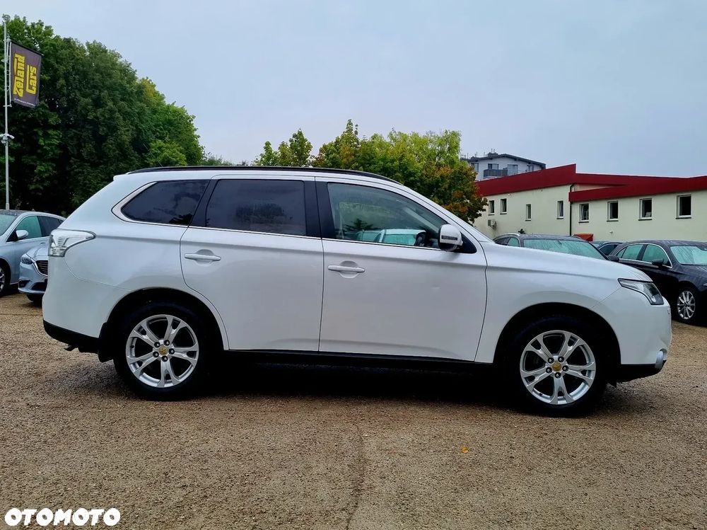 Mitsubishi Outlander 2.0 2WD Invite - 4