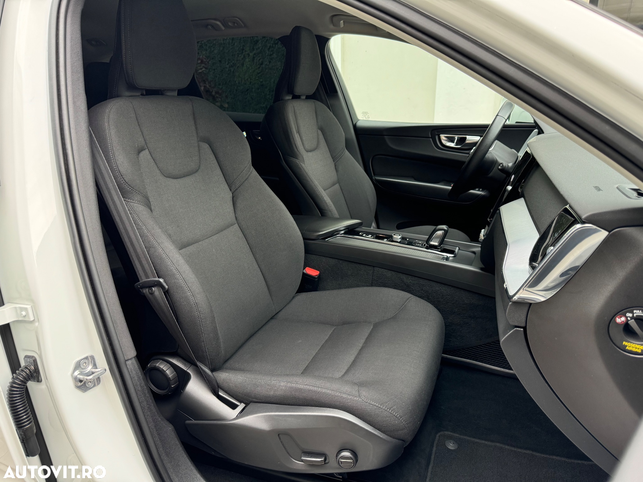 Volvo XC 60 B4 D AWD Geartronic Momentum - 17