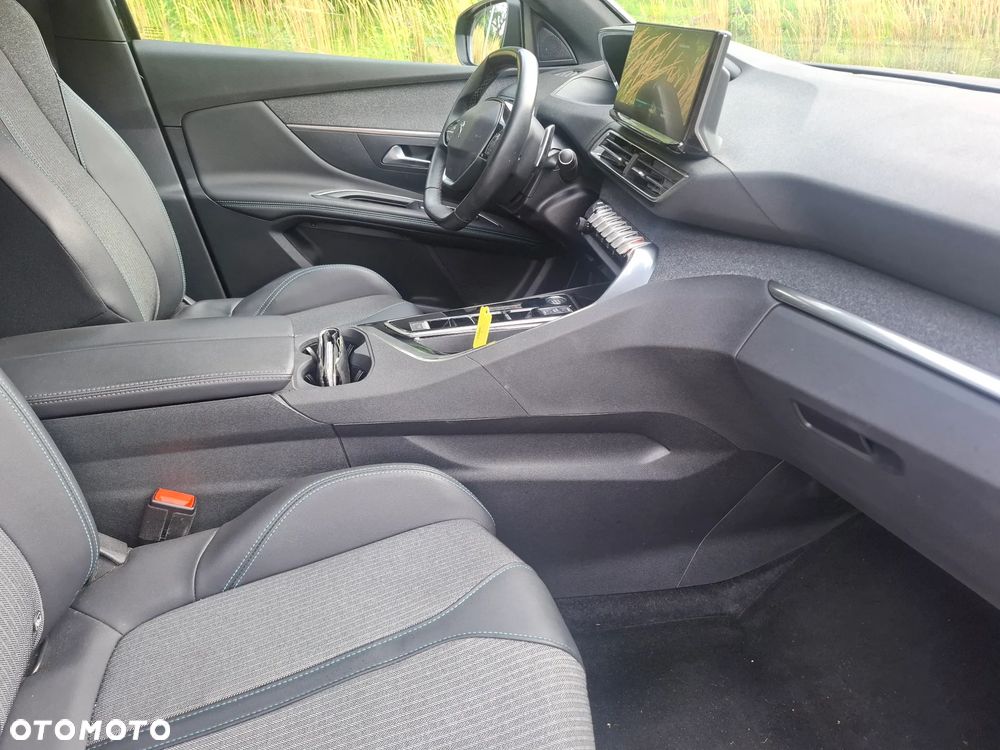 Peugeot 3008 1.2 PureTech Allure S&S EAT8 - 8