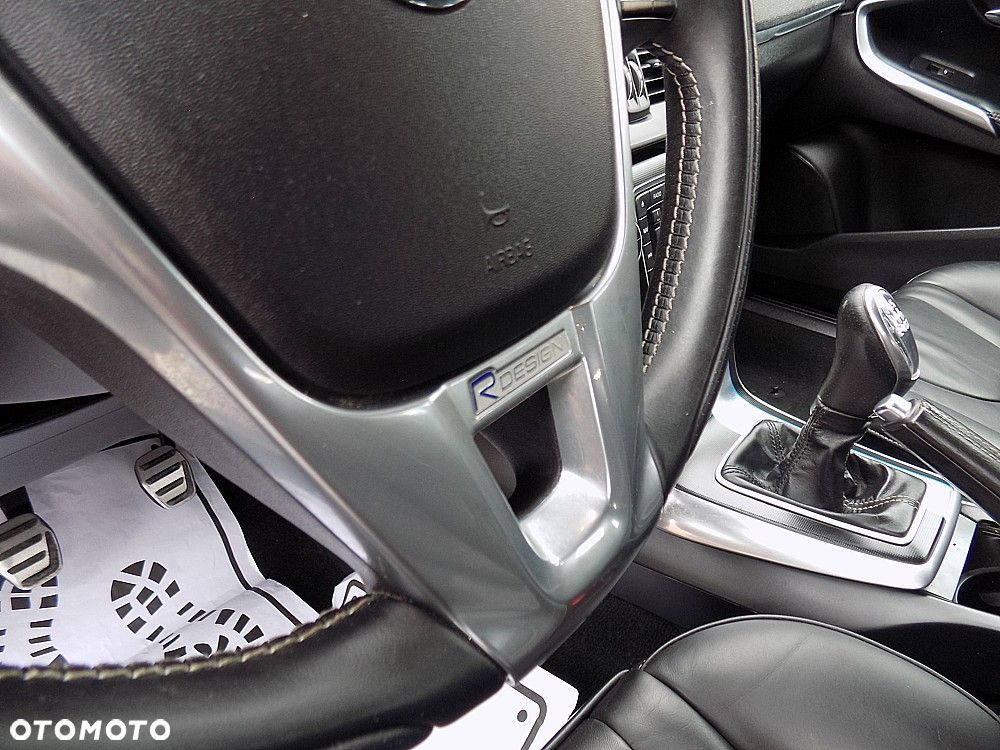 Volvo V40 D3 Drive-E R-Design Momentum - 11