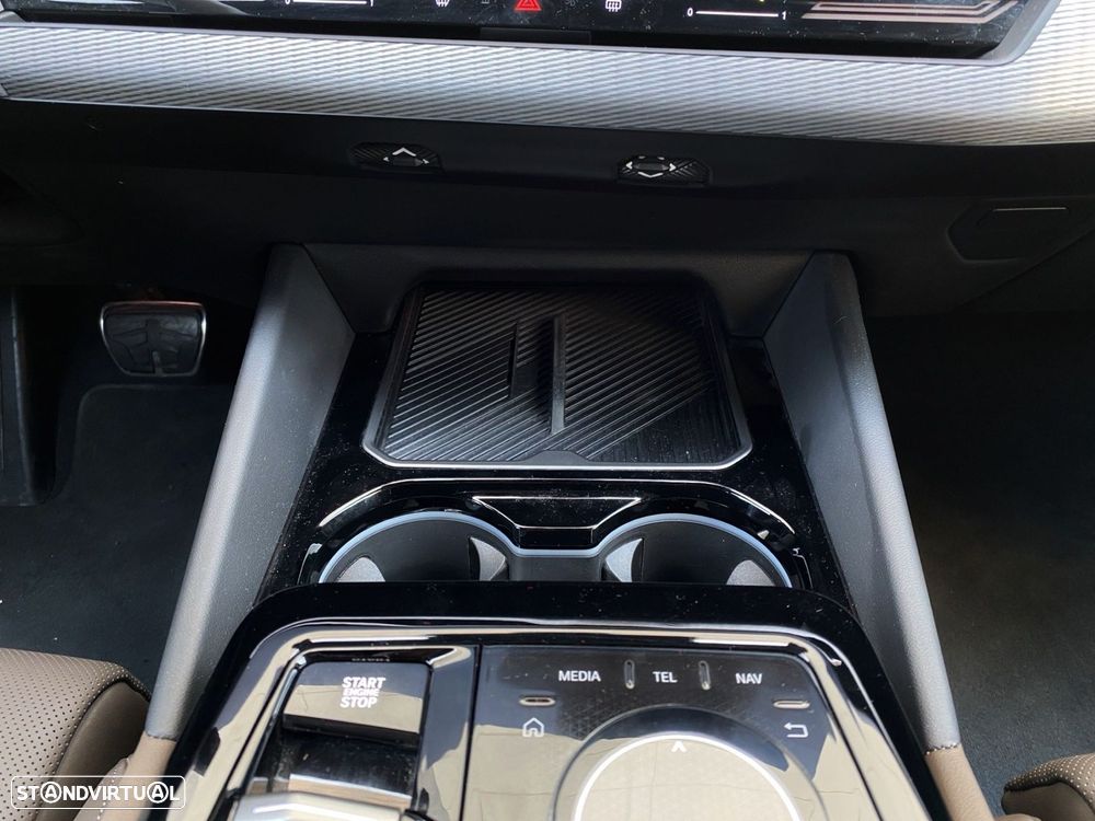 BMW 530 e Pack Desportivo M - 15