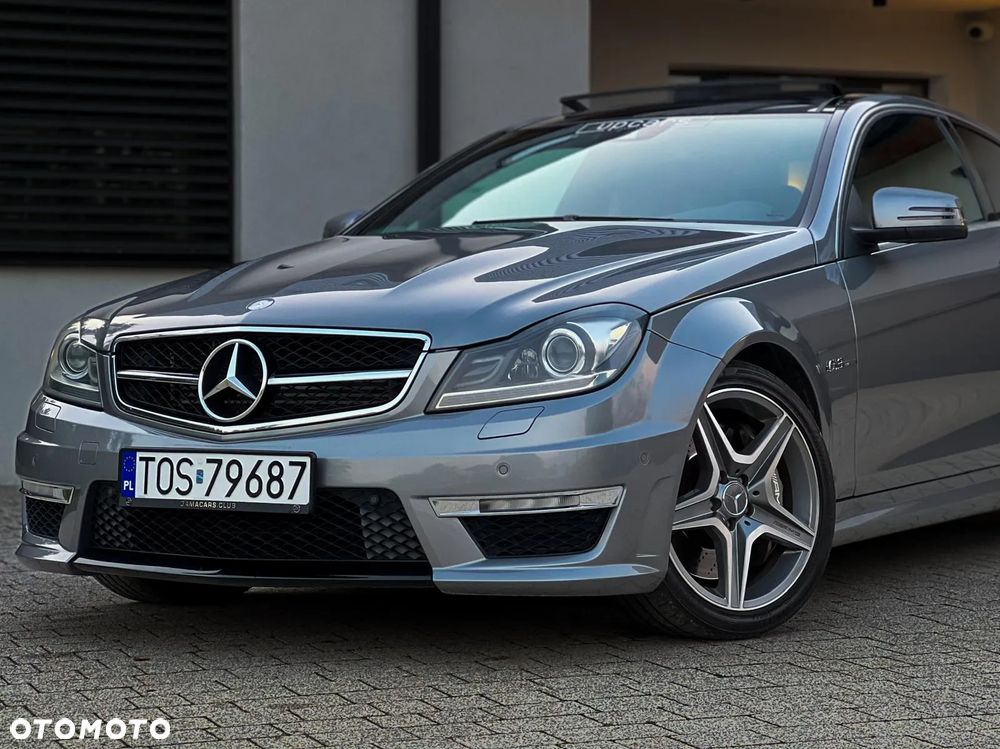 Mercedes-Benz Klasa C 63 AMG AMG SPEEDSHIFT MCT AMG Performance Package - 11