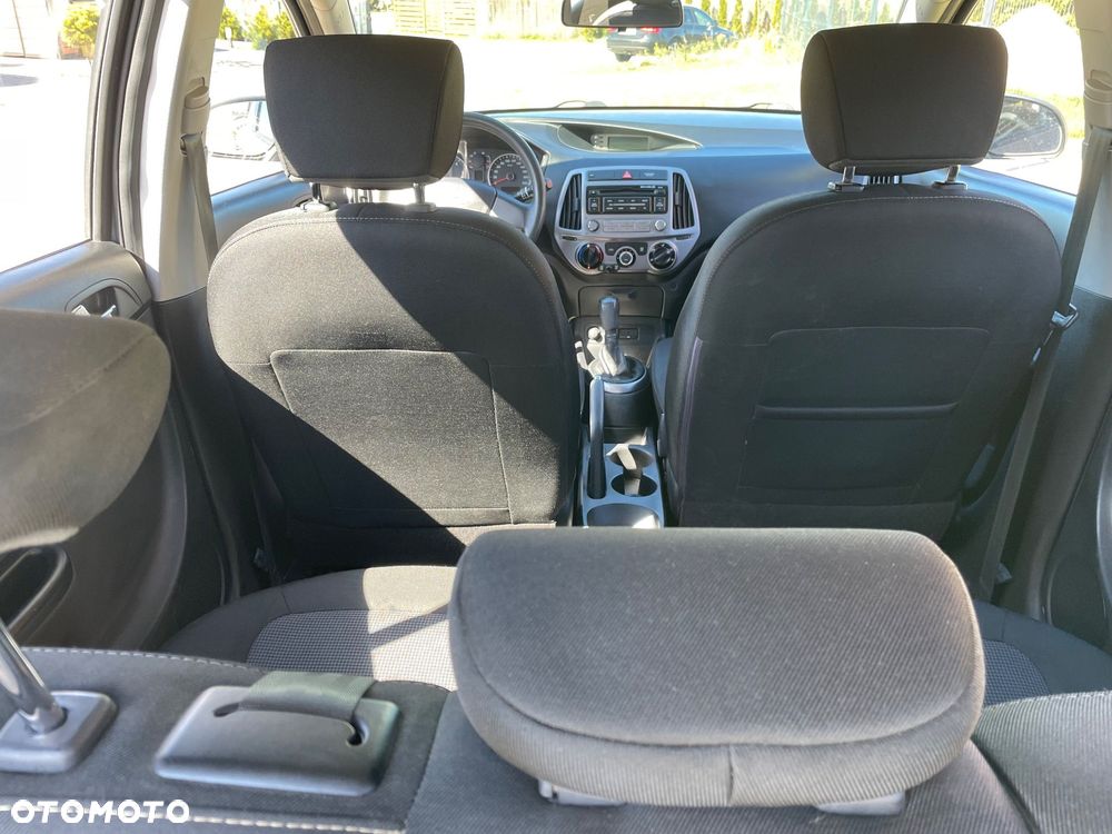 Hyundai i20 1.1 CRDi Comfort - 13