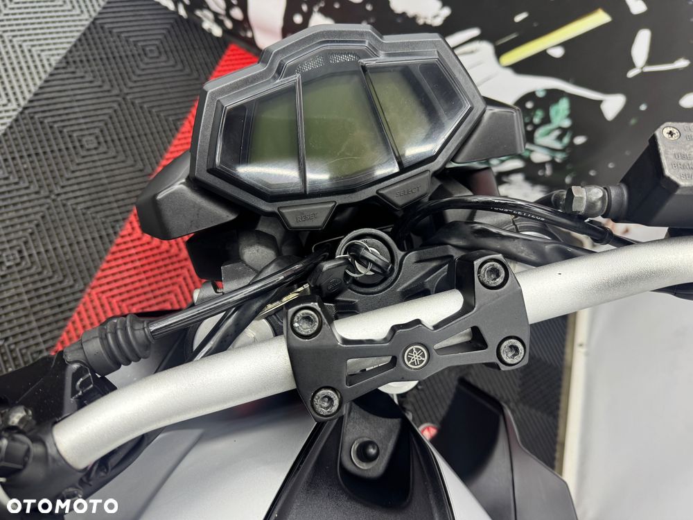 Yamaha MT - 26