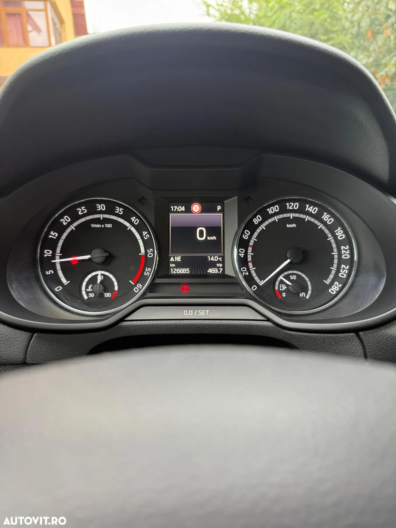 Skoda Octavia 2.0 TDI DSG RS - 14