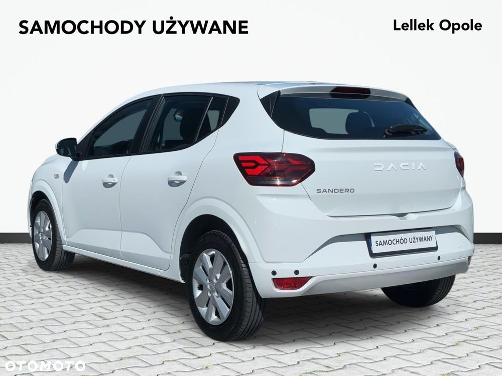 Dacia Sandero - 8