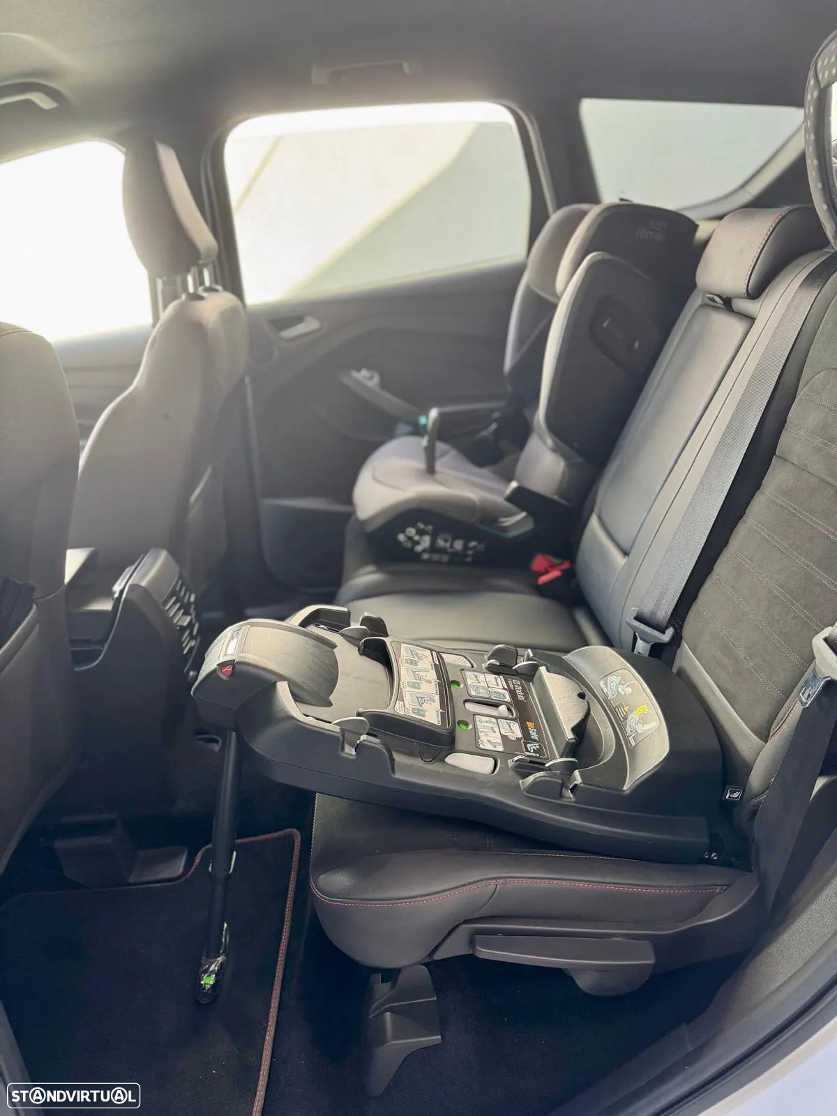 Ford Kuga 1.5 TDCi ST-Line - 9