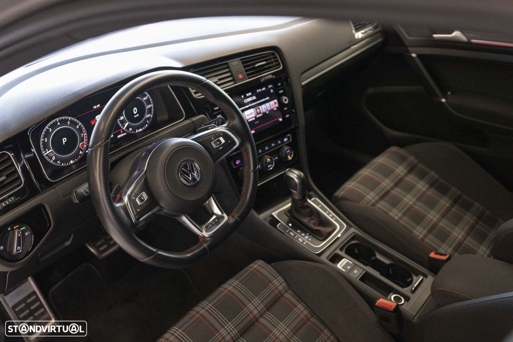 VW Golf GTI 2.0 TSI OPF DSG Performance - 9