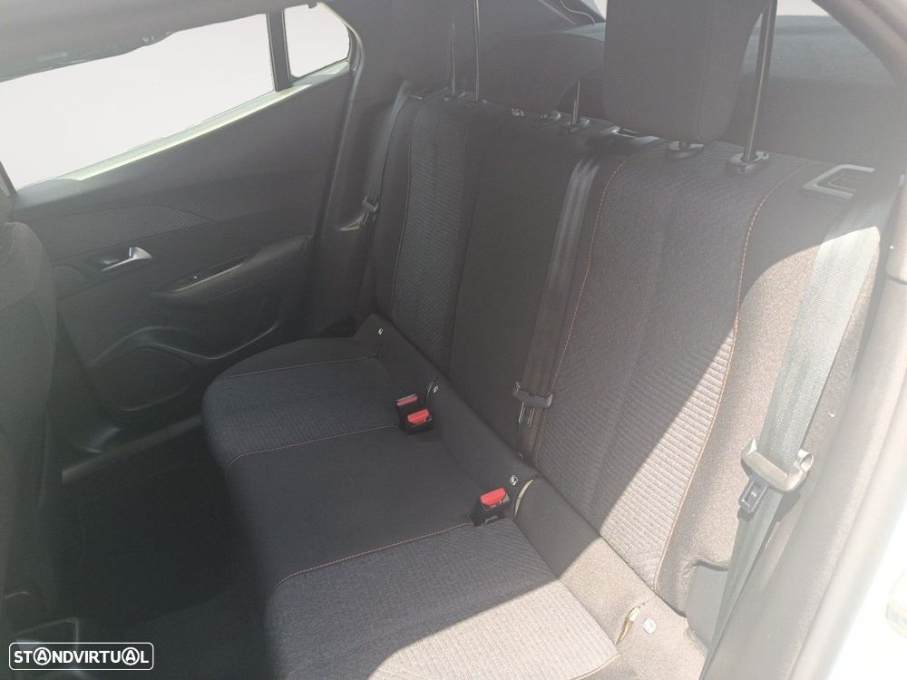 Peugeot 2008 1.2 PureTech Style - 13