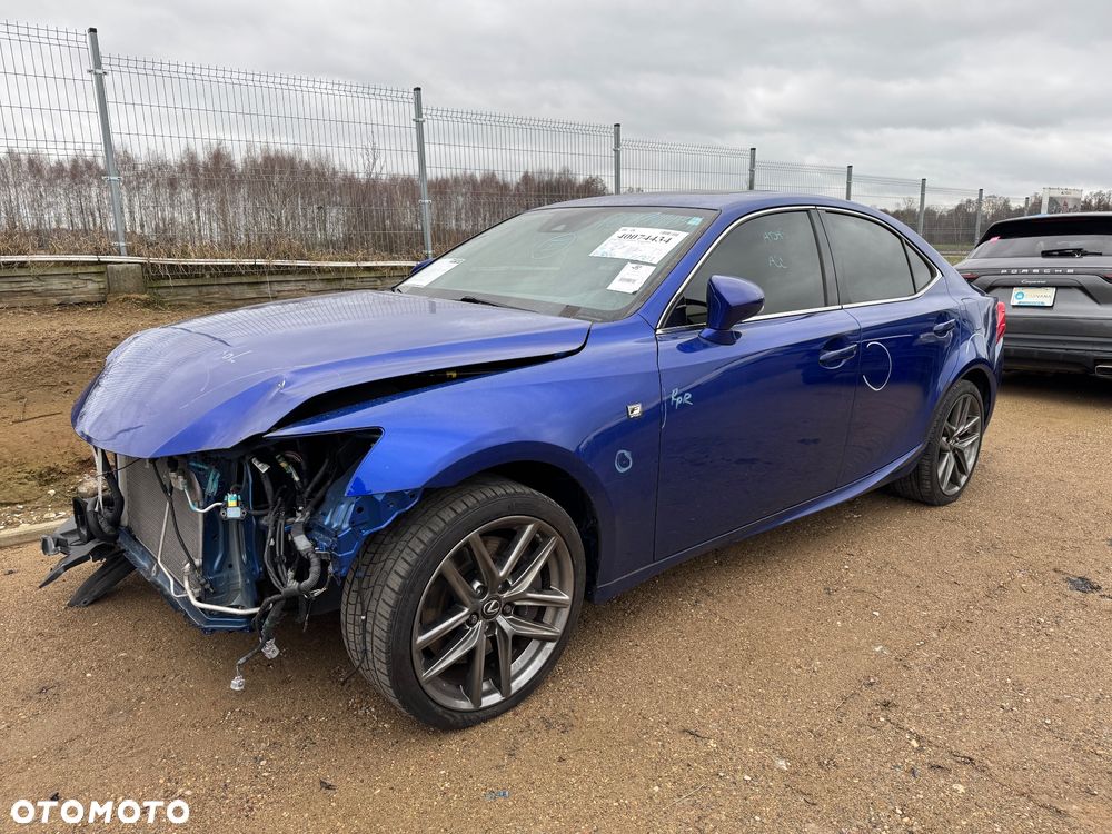 Lexus IS 200t / 300 F Sport - 15