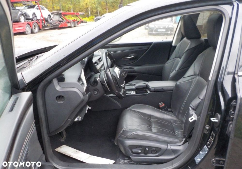Lexus ES - 31