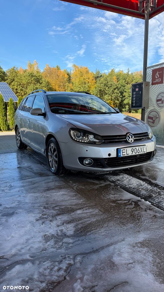 Volkswagen Golf - 1