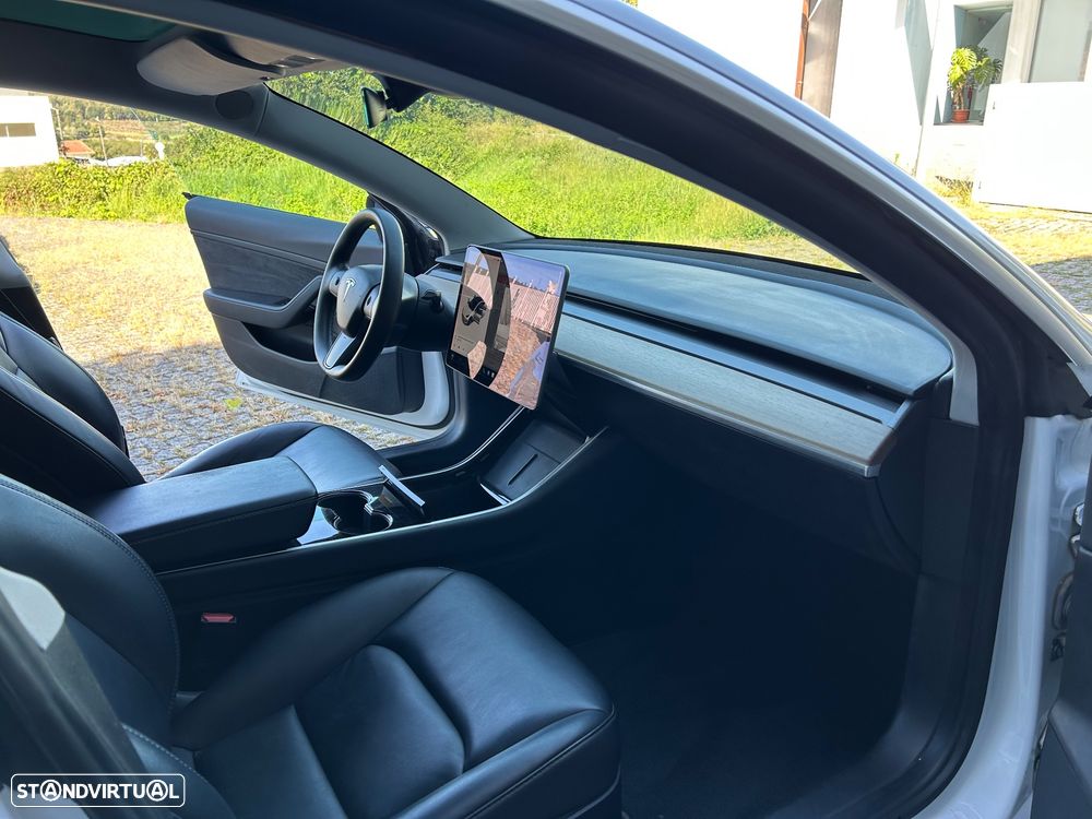 Tesla Model 3 - 20