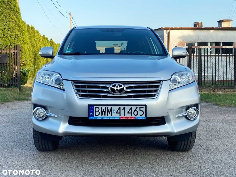 Toyota RAV4 - 1
