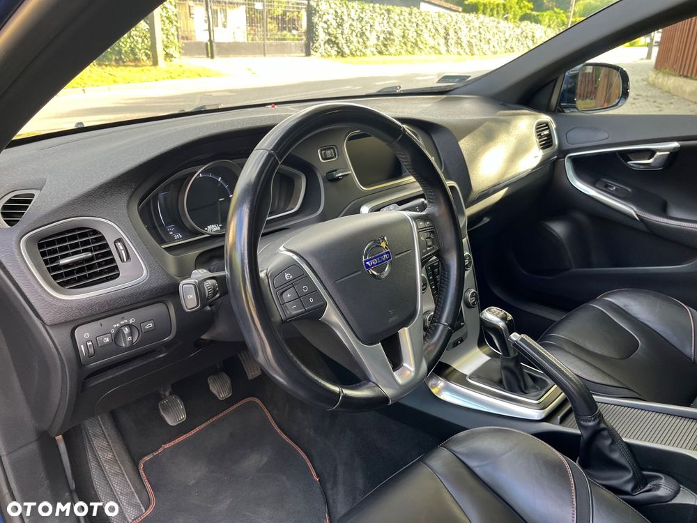 Volvo V40 D2 Drive-E Ocean Race - 17