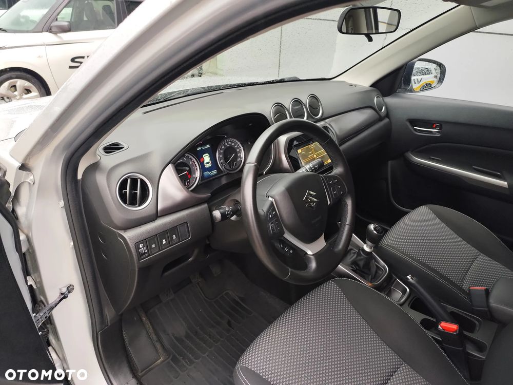 Suzuki Vitara 1.4 Boosterjet Premium 2WD - 13