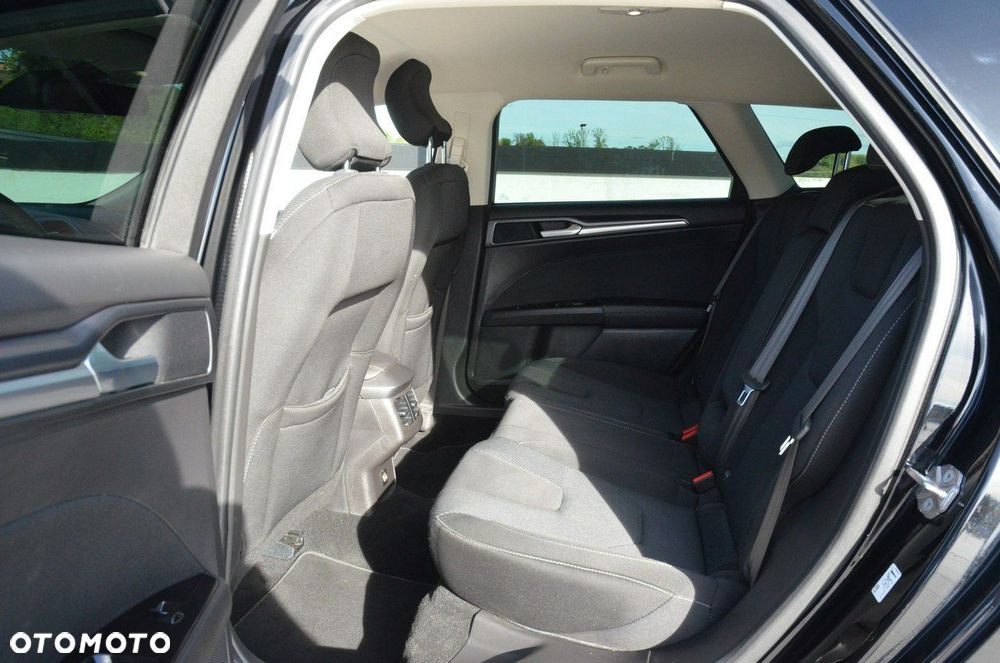Ford Mondeo - 33