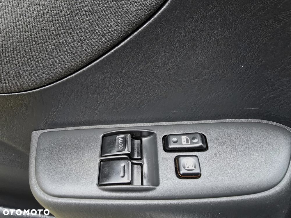 Toyota RAV4 D-4D 4x4 Edition - 12