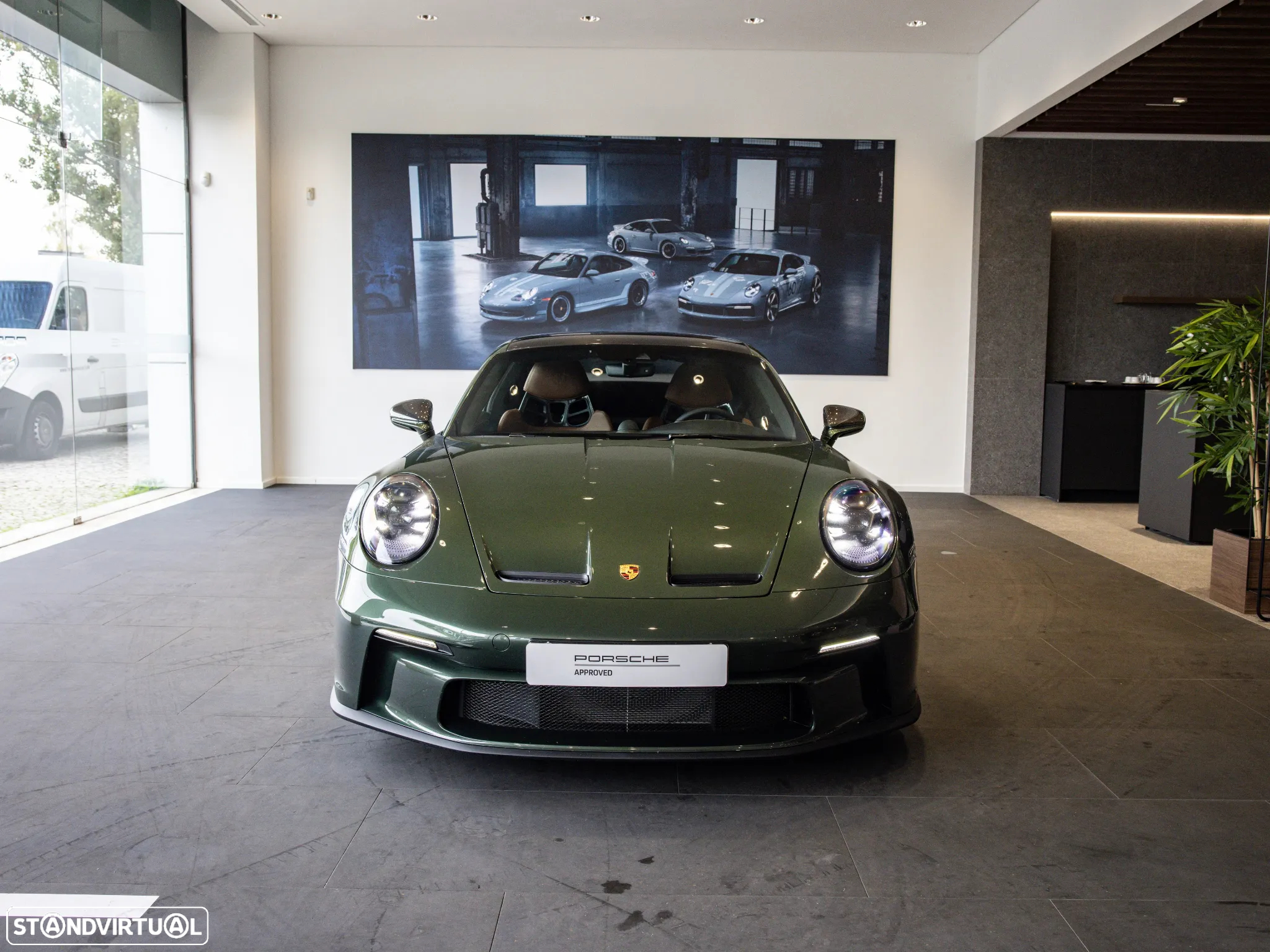 Porsche 911 (992) GT3 Touring Package - 7