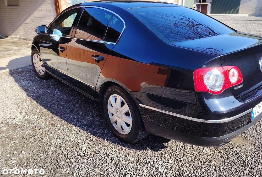 Volkswagen Passat 2.0 FSI Comfortline - 3