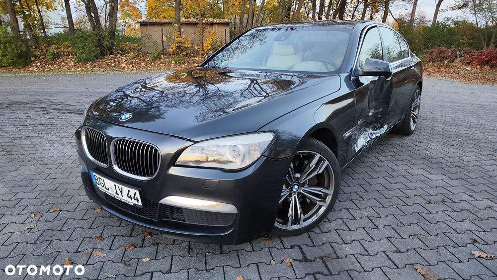 BMW Seria 7 740i