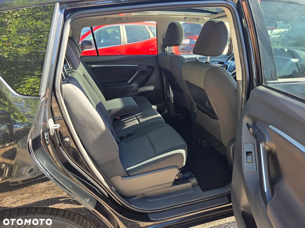 Toyota Verso 1.8 Premium - 11