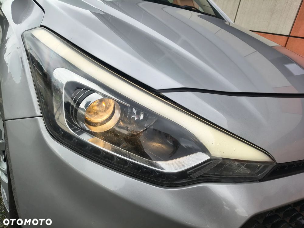 Hyundai i20 1.2 Trend - 25