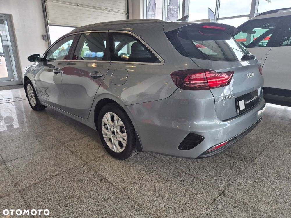 Kia Ceed 1.5 T-GDI M - 11