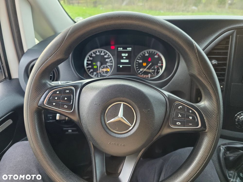 Mercedes-Benz Vito 447 klima Tempomat 145700 km long silnik 2,2 vivaro trafic custom - 27