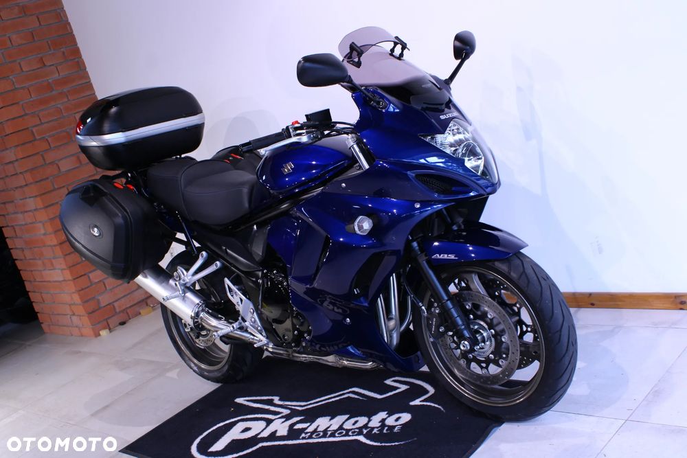 Suzuki GSX - 4