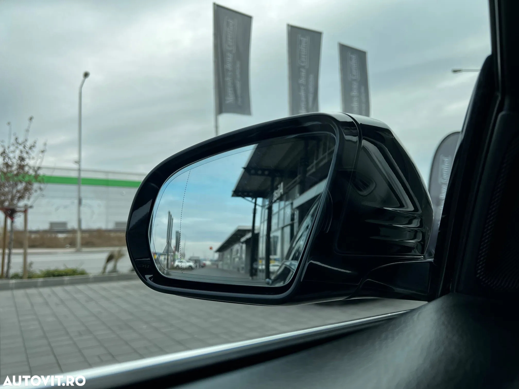 Mercedes-Benz E 220 d 4MATIC Aut. - 27