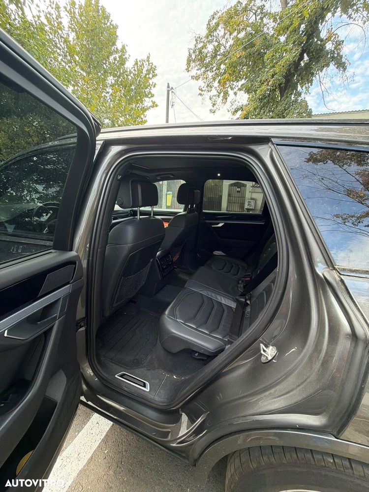 Volkswagen Touareg V6 TDI R-Style - 3