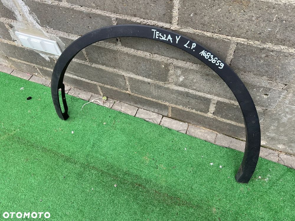 TESLA Y 1683859 LISTWA BŁOTNIKA LEWY PRZÓD - 3